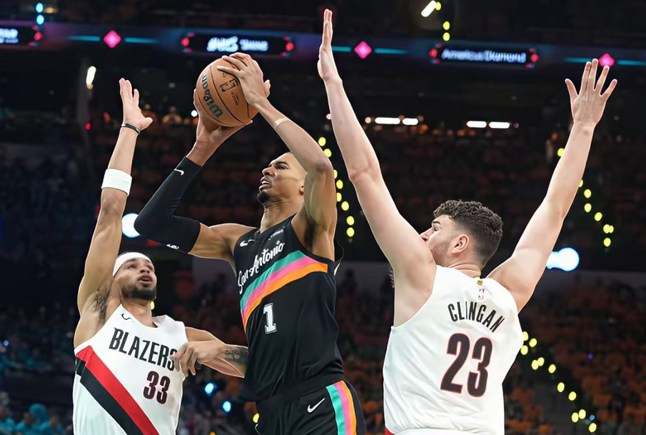 开云体育APP-开拓者两场比赛都是领先十几分被逆转， 克林根难堪大用！